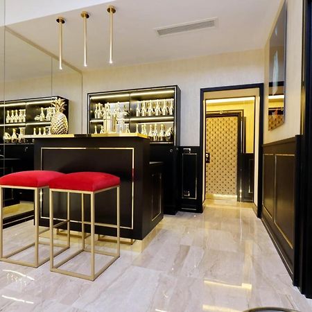 Spanish Hills Collection Luxury Suites & Jacuzzi Rom Eksteriør billede